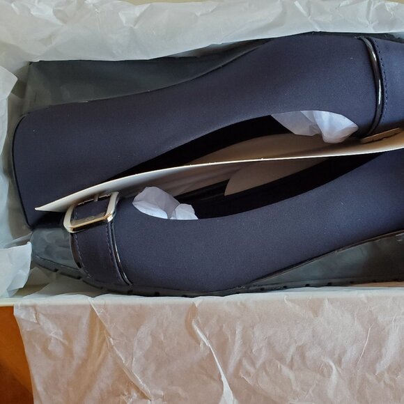 Anne Klein Morgan Wedge Pump (Women's Size 10M) - Picture 2 of 5